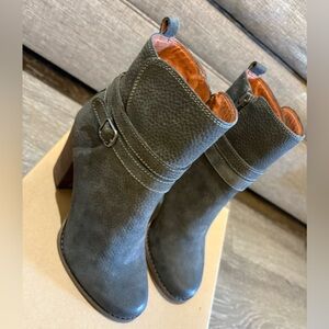 Lucky Brand Women's Gray Ankle Boots